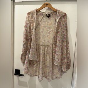 Luna moon from Planet Blue Large blouse